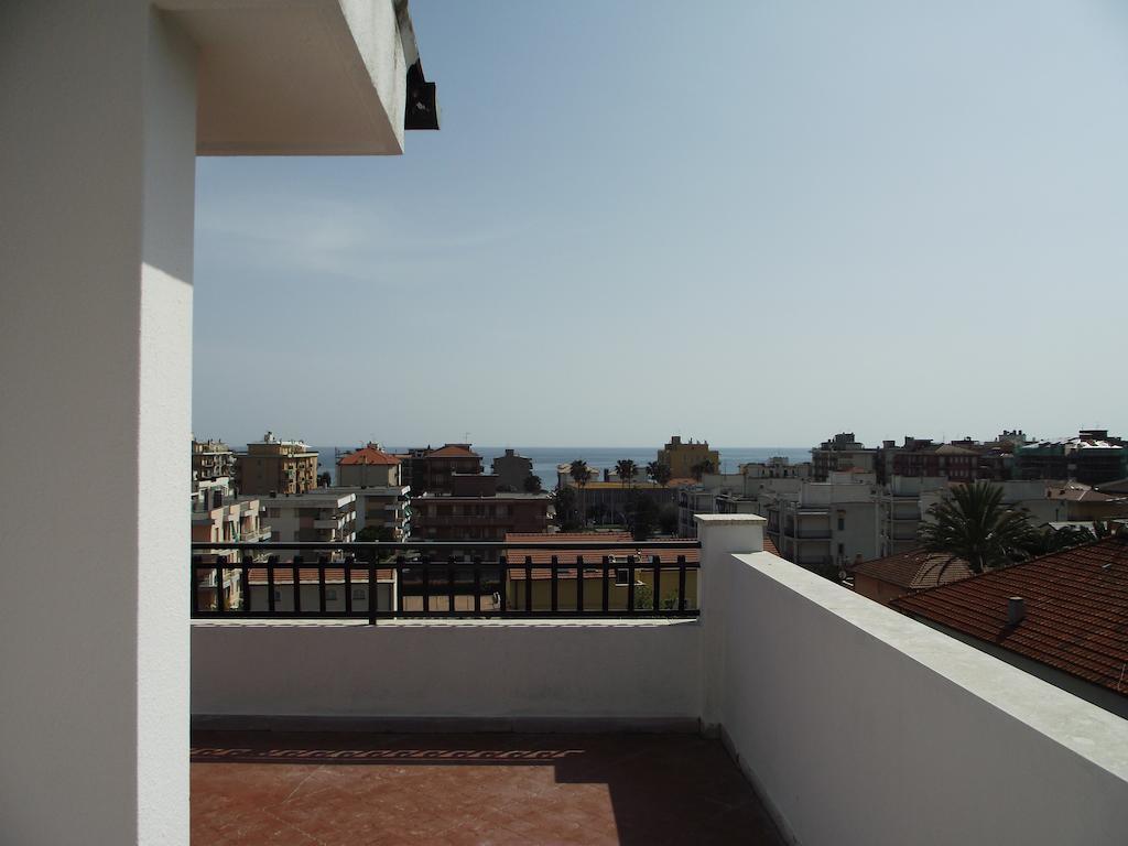 Il Borgo Degli Ulivi Resort Pietra Ligure Exterior photo