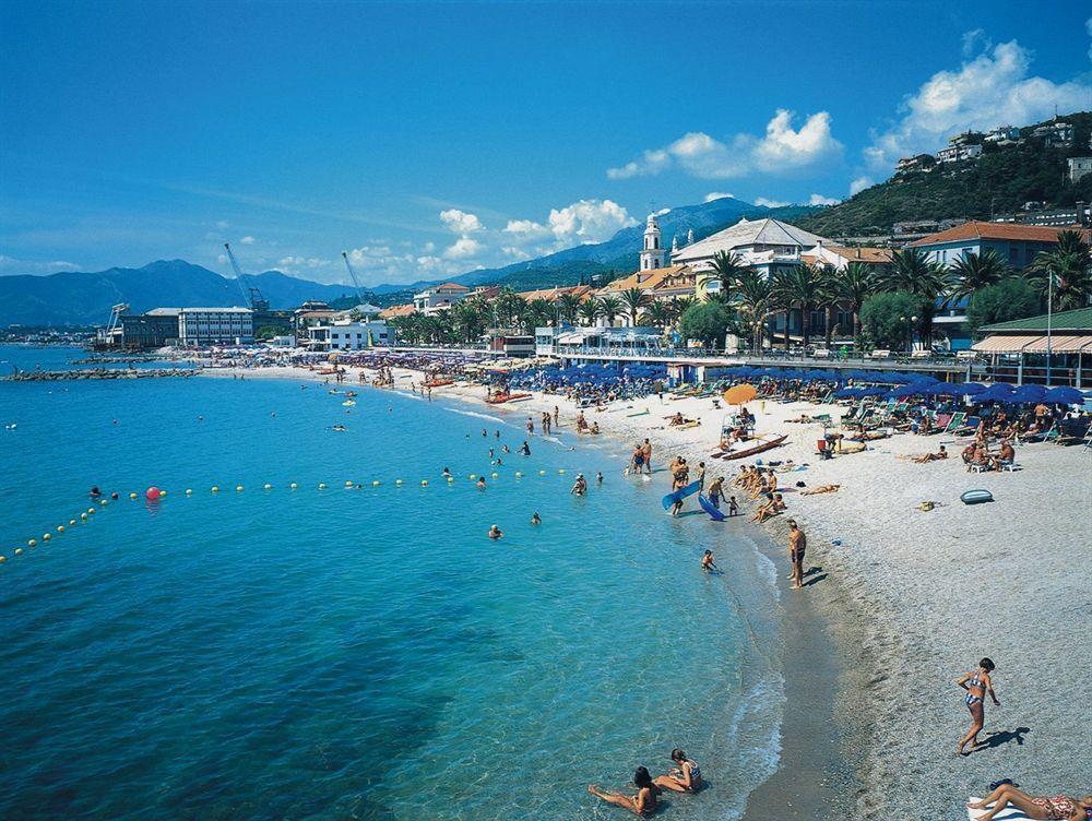 Il Borgo Degli Ulivi Resort Pietra Ligure Exterior photo