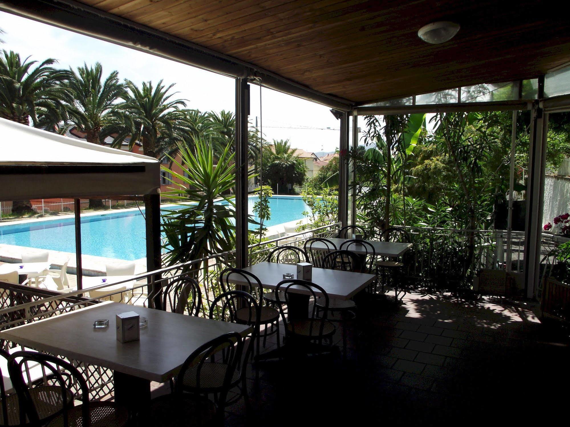 Il Borgo Degli Ulivi Resort Pietra Ligure Exterior photo